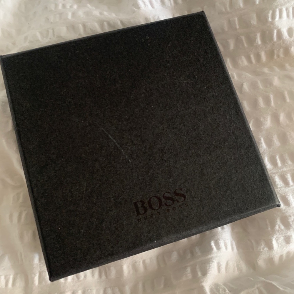 Hugo Boss curved flask - Picture 2 of 3